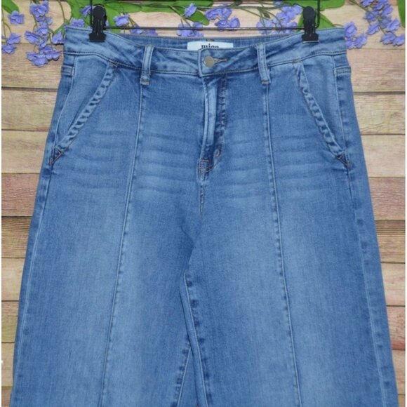 Mica Ladies Light Wash Wide Leg Jeans Size 29 High Rise Stretch Casual Pockets - Picture 2 of 11
